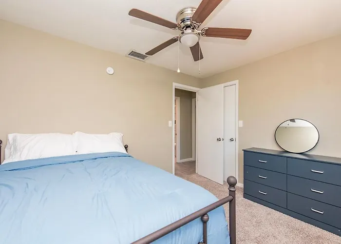 Kids Playground, Pet-friendly, Office, 5beds! Holiday home Tucson
