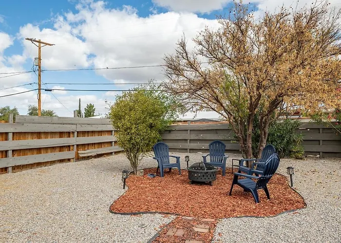 Kids Playground, Pet-friendly, Office, 5beds! Holiday home *